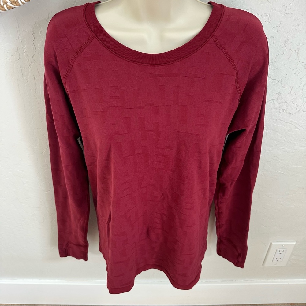 Athleta Momentum Long Sleeve Tee in Decadent Red Logo. XL